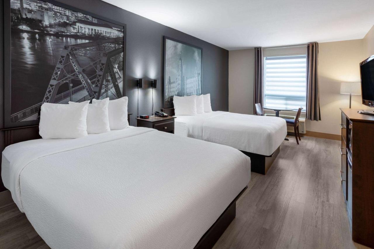 Super 8 By Wyndham Quebec City Ngoại thất bức ảnh