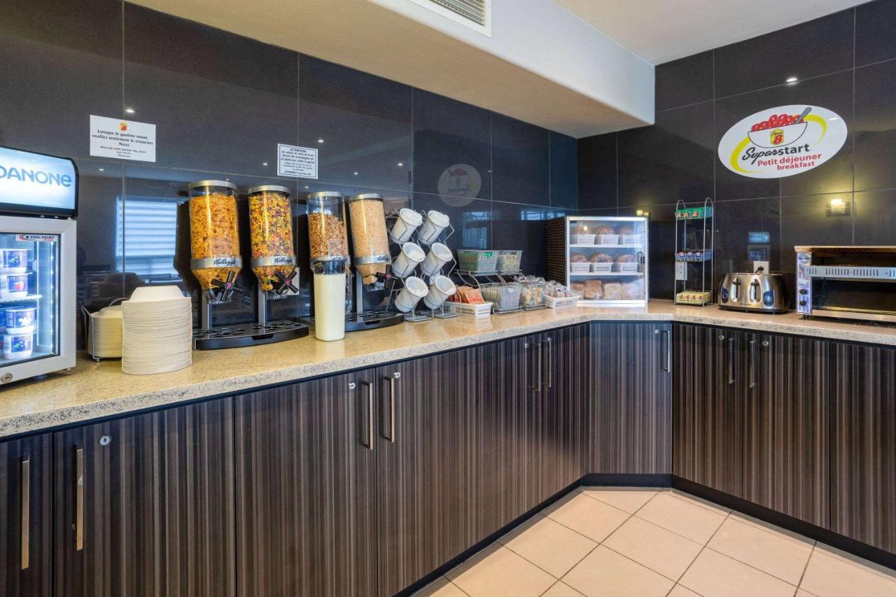 Super 8 By Wyndham Quebec City Ngoại thất bức ảnh