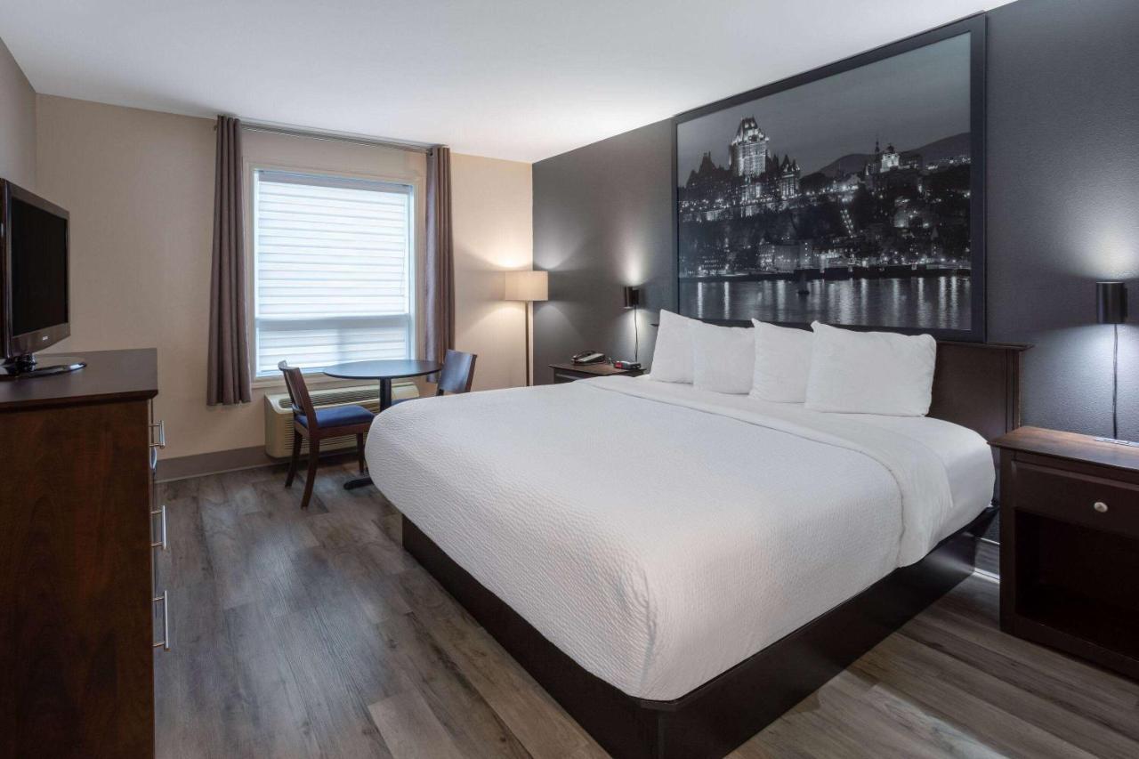Super 8 By Wyndham Quebec City Ngoại thất bức ảnh