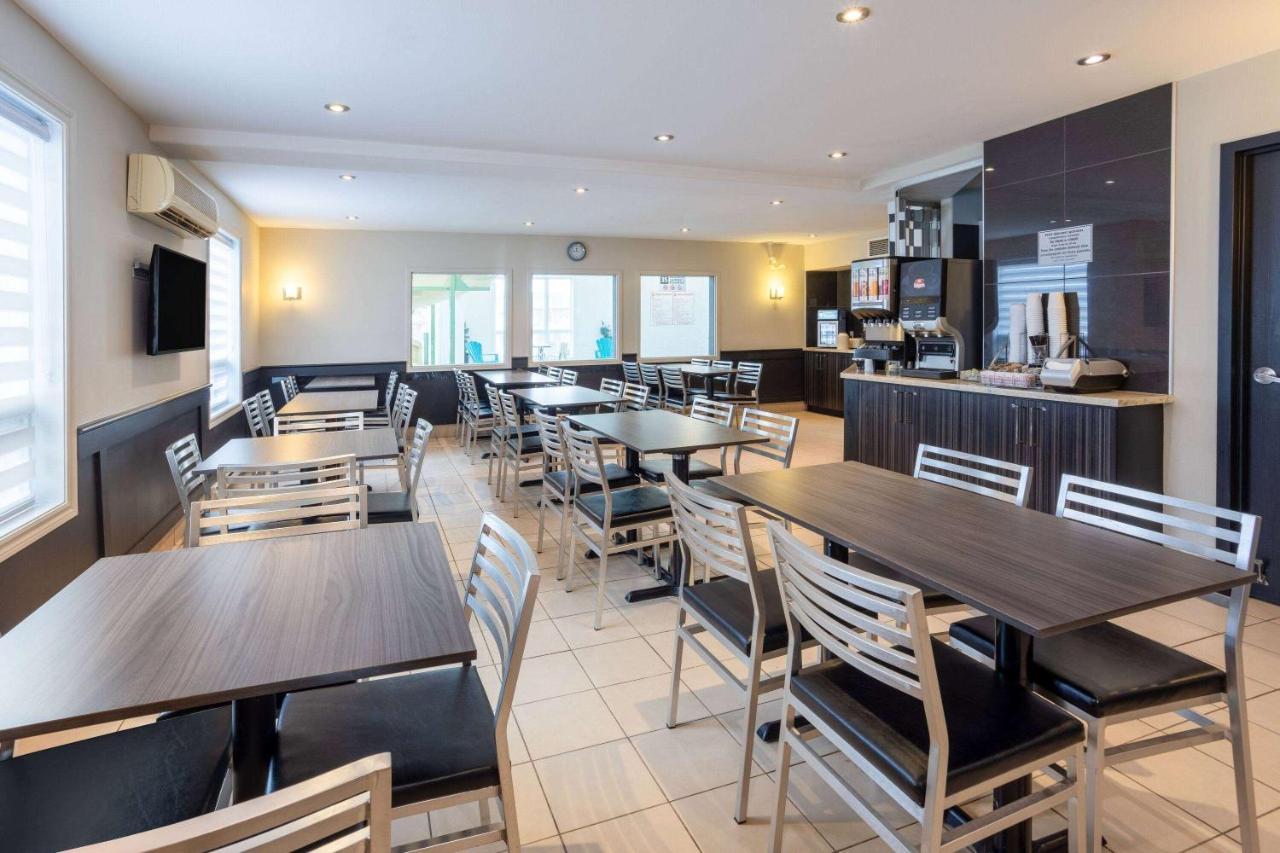 Super 8 By Wyndham Quebec City Ngoại thất bức ảnh
